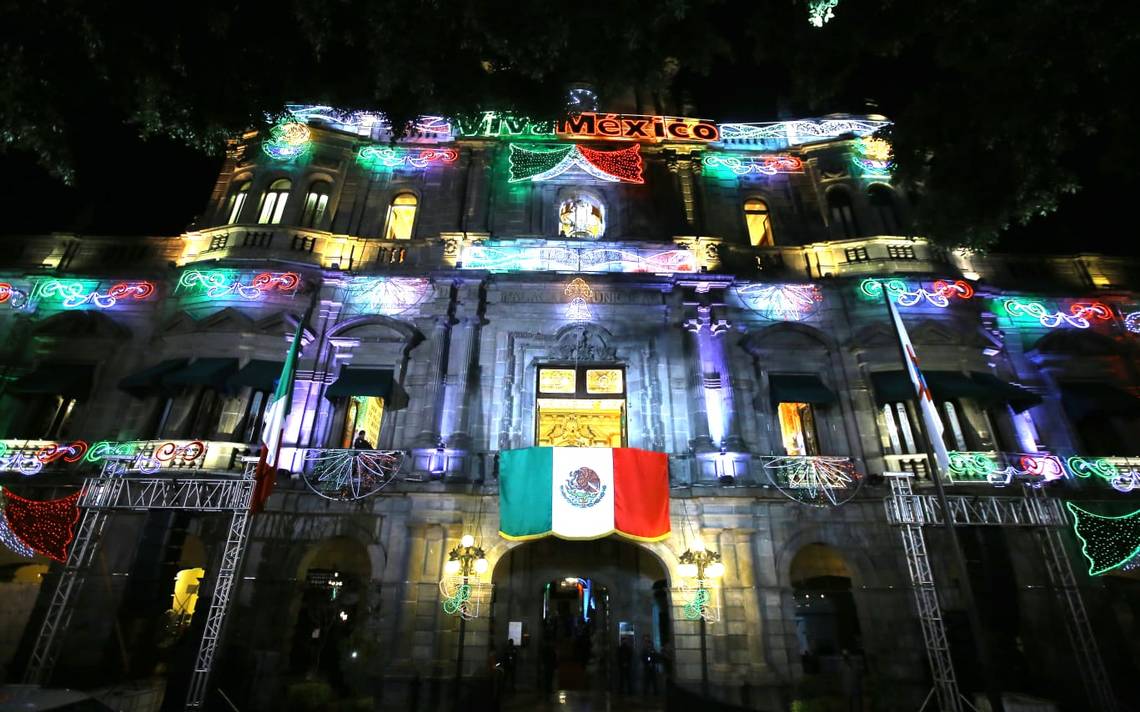 Zócalo de Puebla revive con los festejos del Grito de Independencia